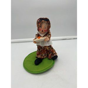 Vintage 1995 Annalee Dolls Thanksgiving Pilgrim with Pie